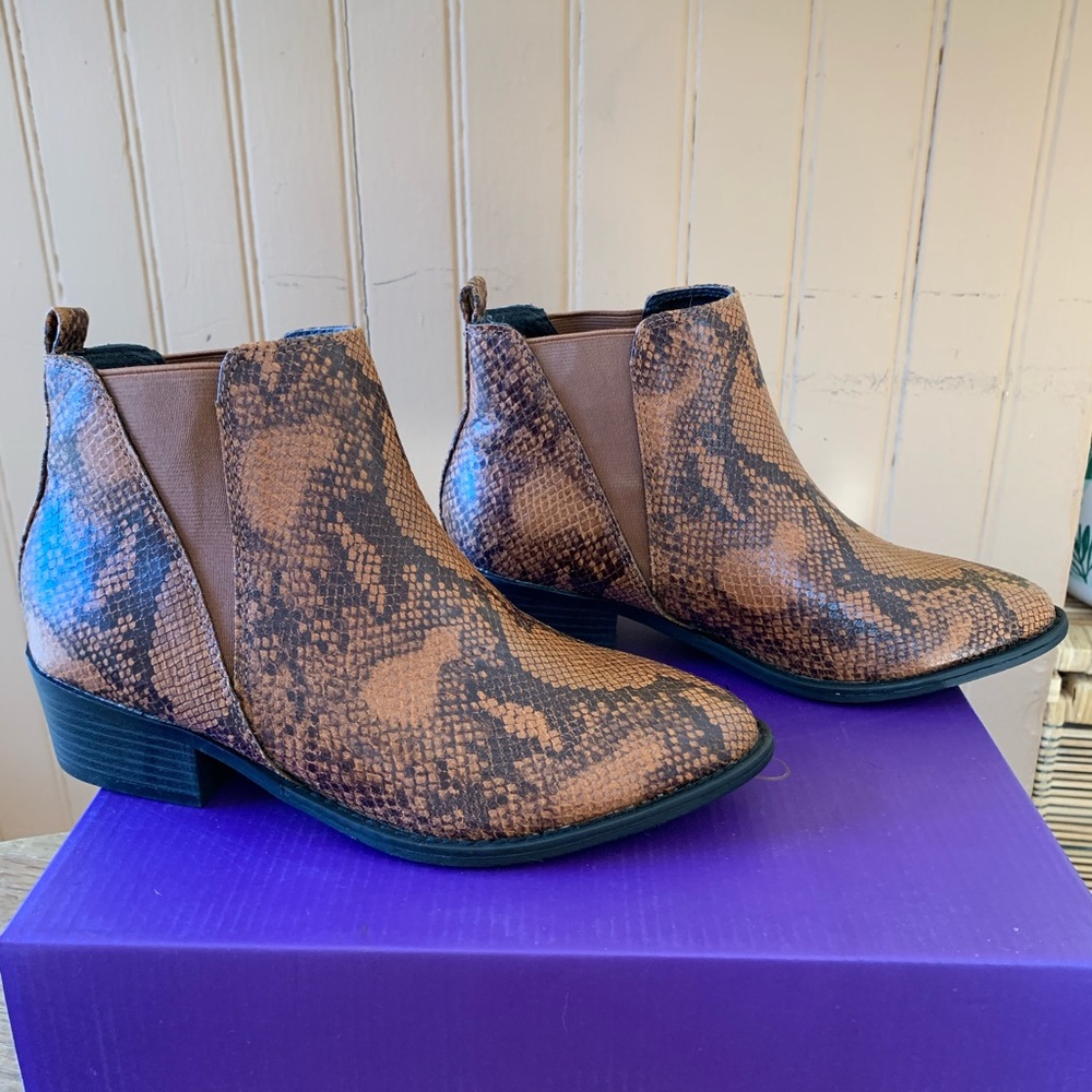 Brown faux snake skin boots size 7